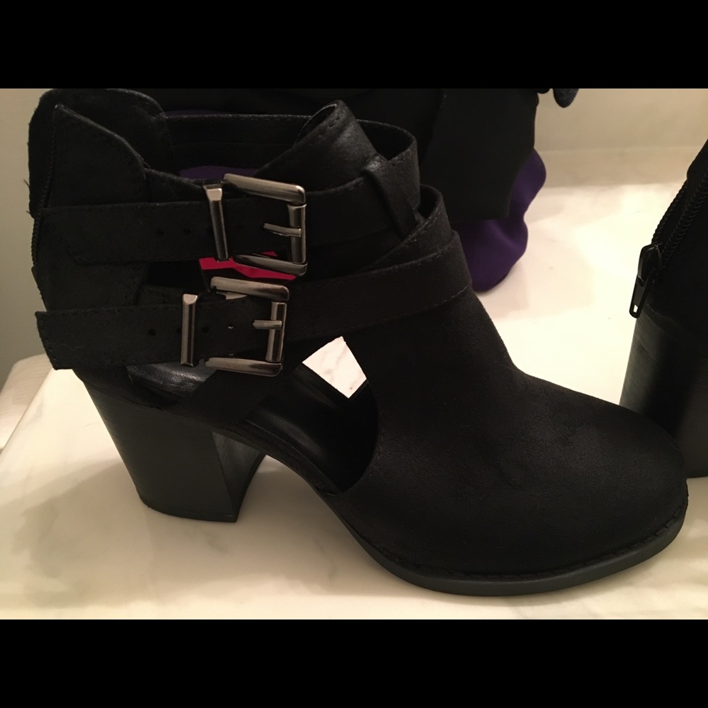 Brand New “SODA” Boots